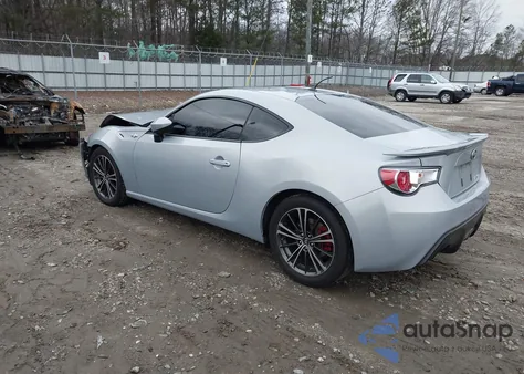 2013 Toyota Scion Fr-S z USA, uszkodzony, nr VIN JF1ZNAA15D2729908
